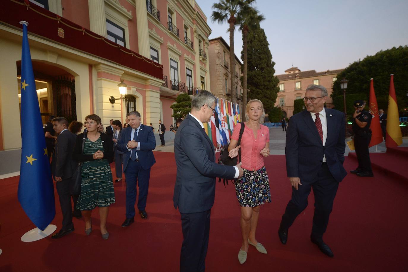 Las imágenes de la llegada de la comitiva de los países miembros de la UE a Murcia