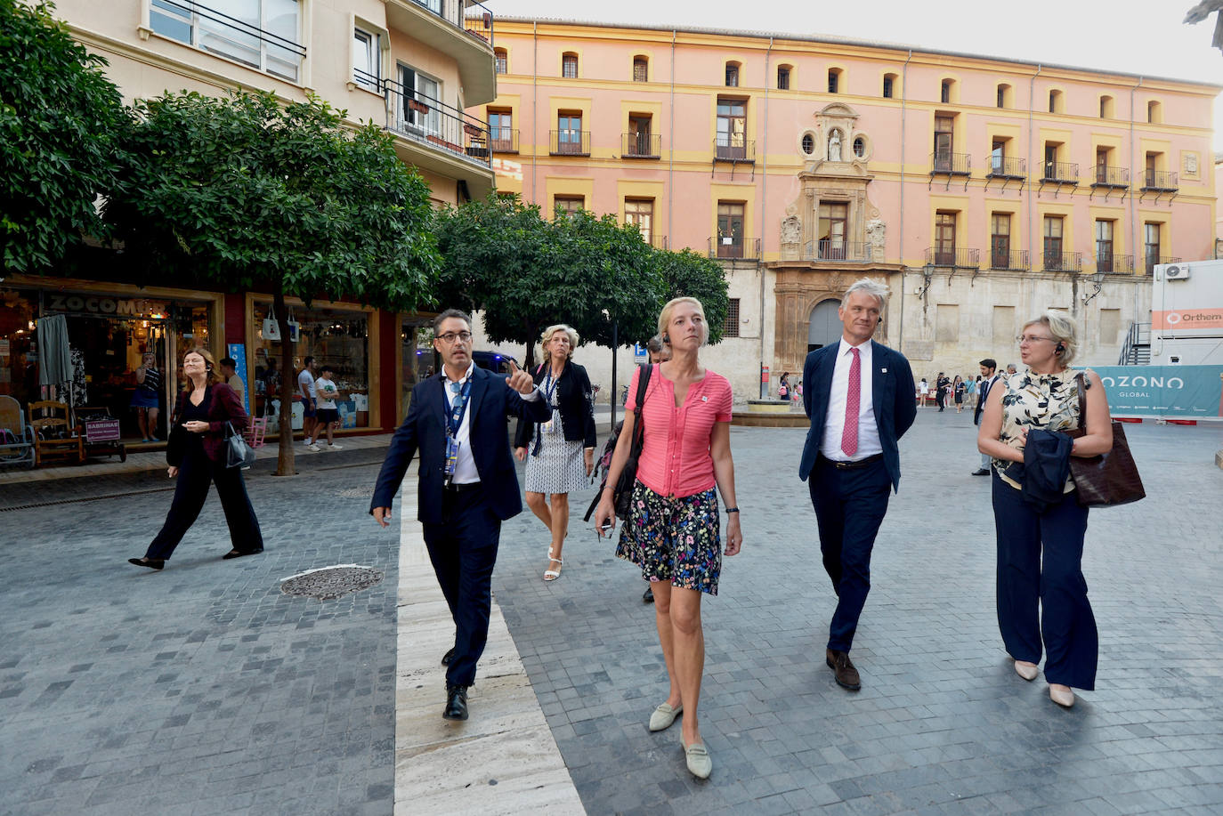 Las imágenes de la llegada de la comitiva de los países miembros de la UE a Murcia