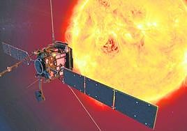 Impresión artística de la nave Solar Orbiter acercándose al Sol.