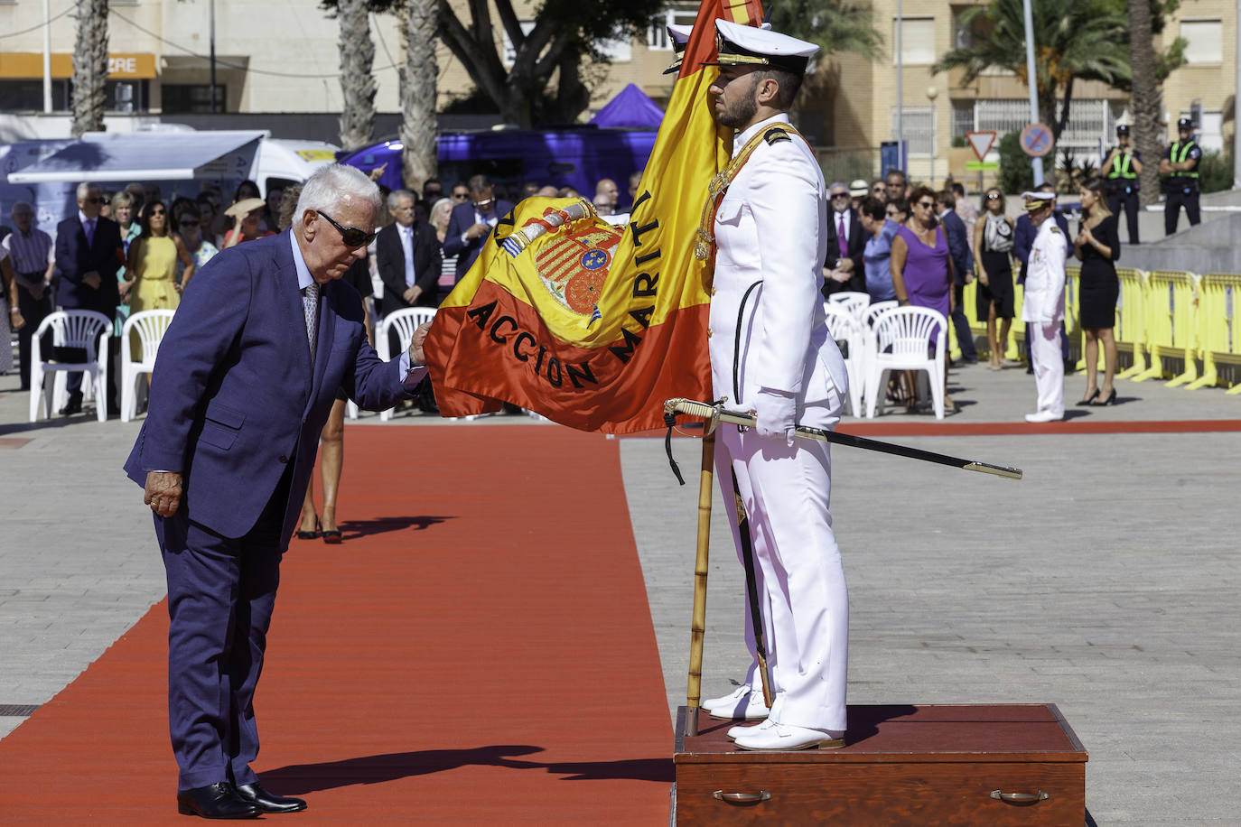 Las imágenes de la jura de bandera para civiles en Águilas