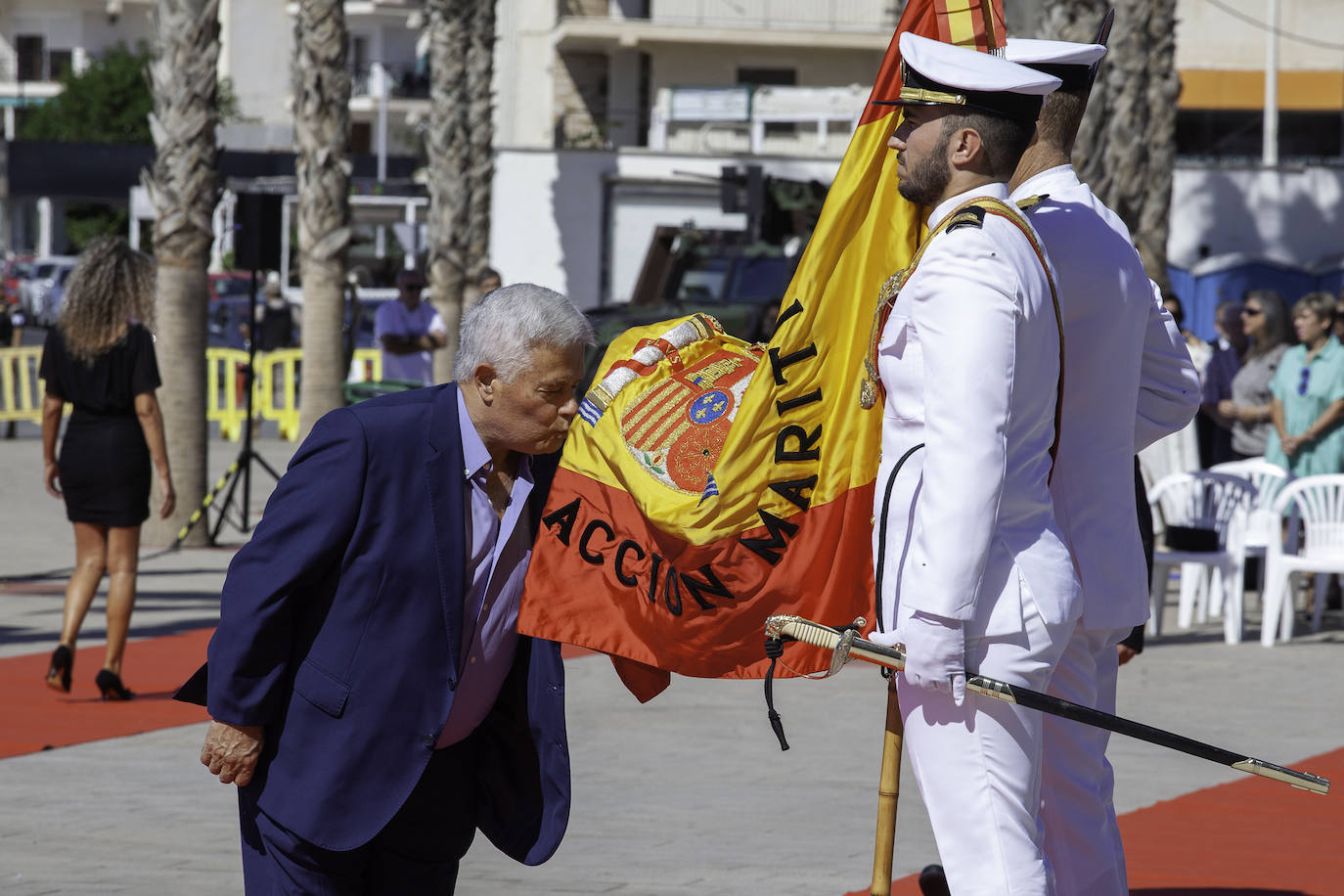 Las imágenes de la jura de bandera para civiles en Águilas