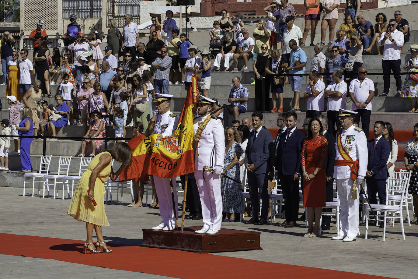 Las imágenes de la jura de bandera para civiles en Águilas
