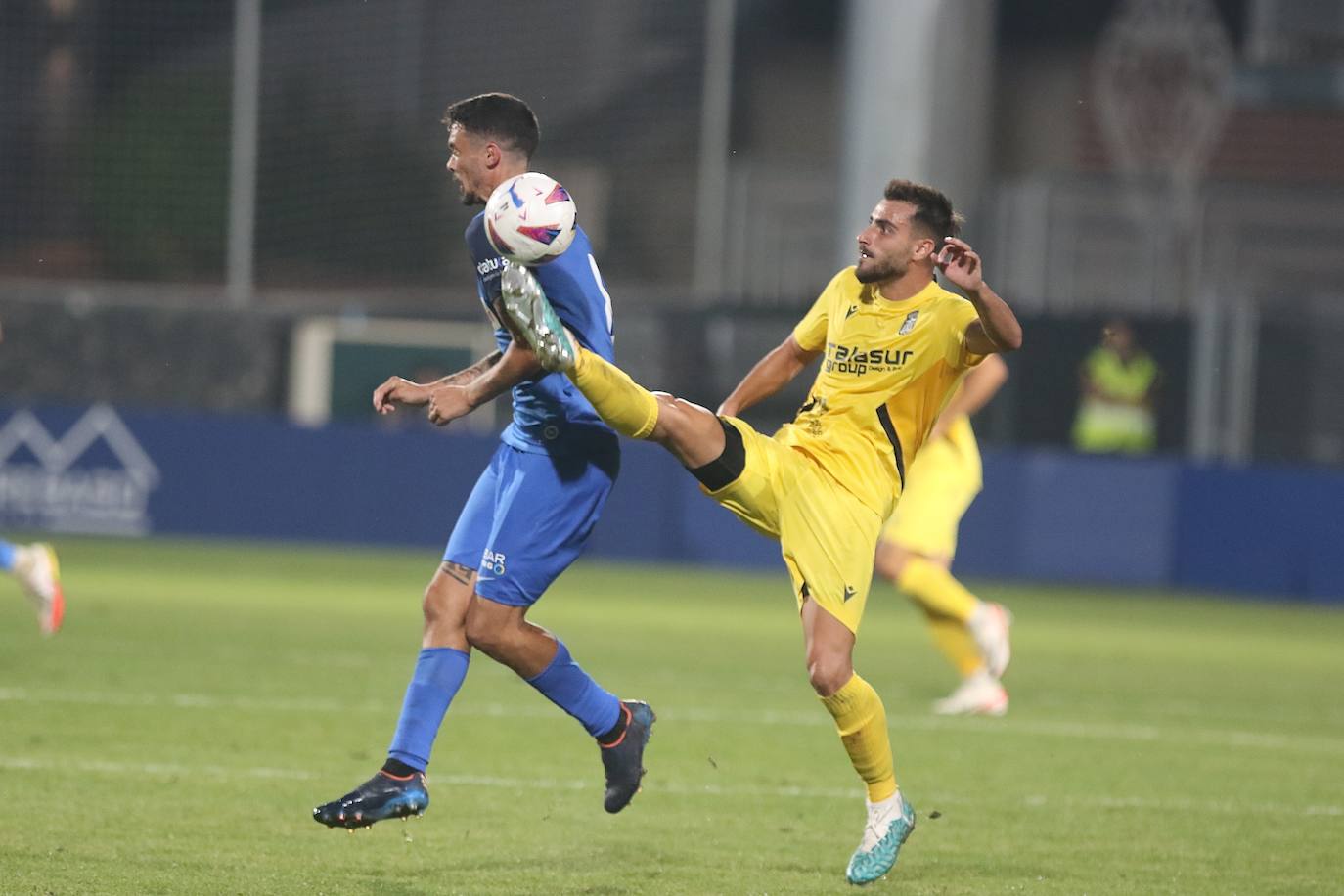 El empate del Cartagena frente al Amorebieta, en imágenes