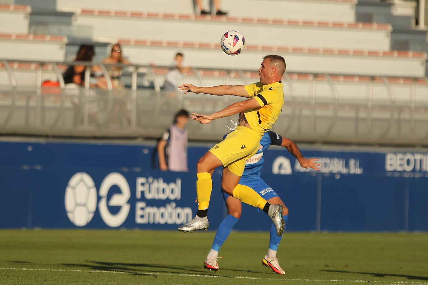 El empate del Cartagena frente al Amorebieta, en imágenes