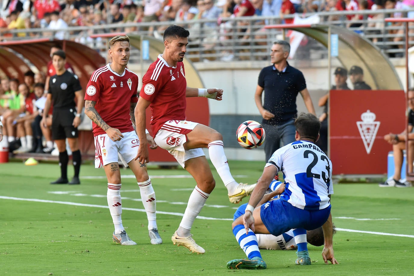 El empate del Real Murcia frente al Alcoyano, en imágenes