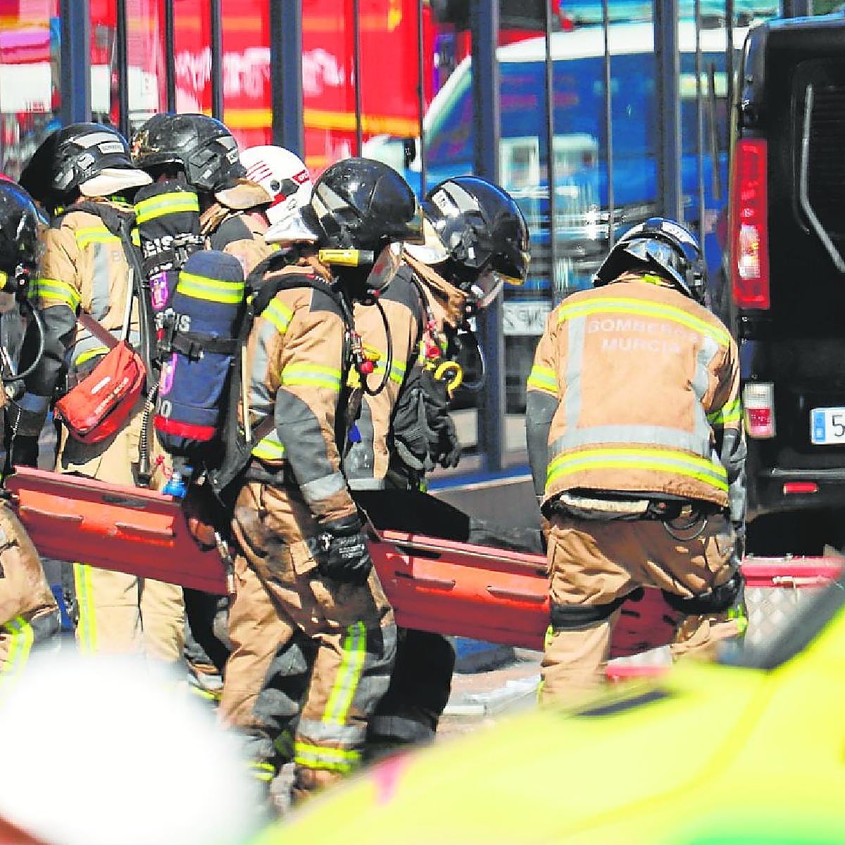 Las primeras hipótesis apuntan a que una combustión lenta dificultó la huida