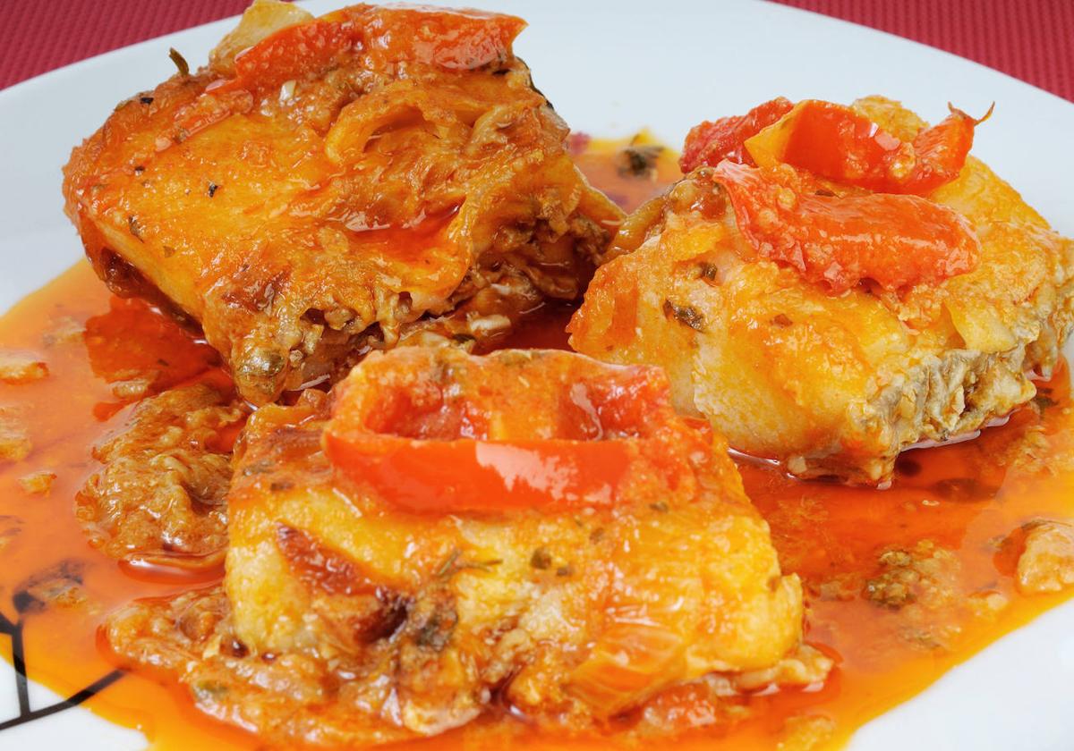 Bacalao rebozado con pimientos.