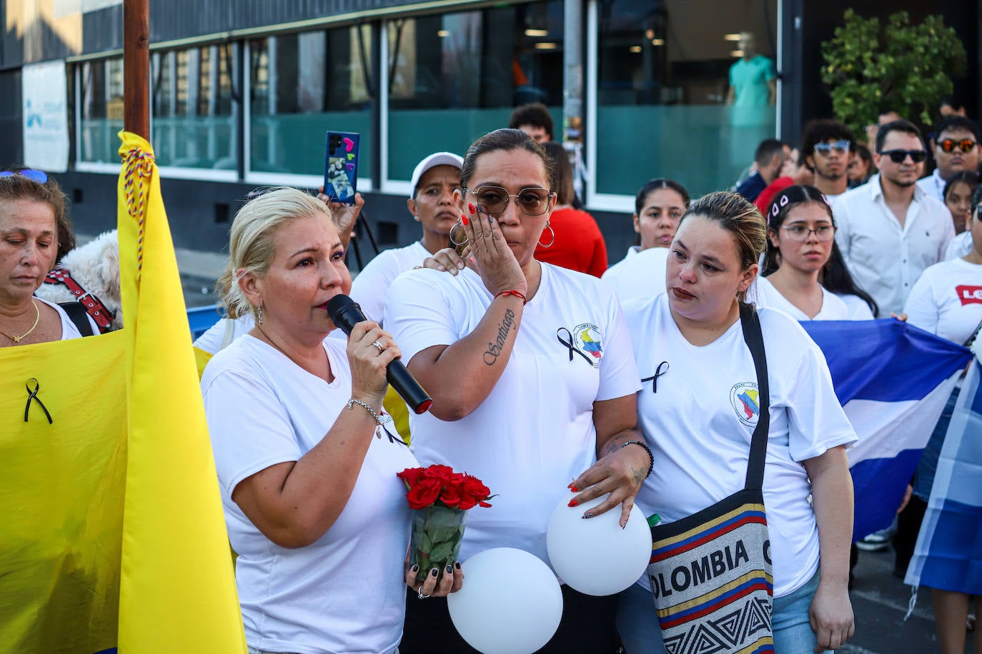 Las imágenes del homenaje a las víctimas de la tragedia de Las Atalayas