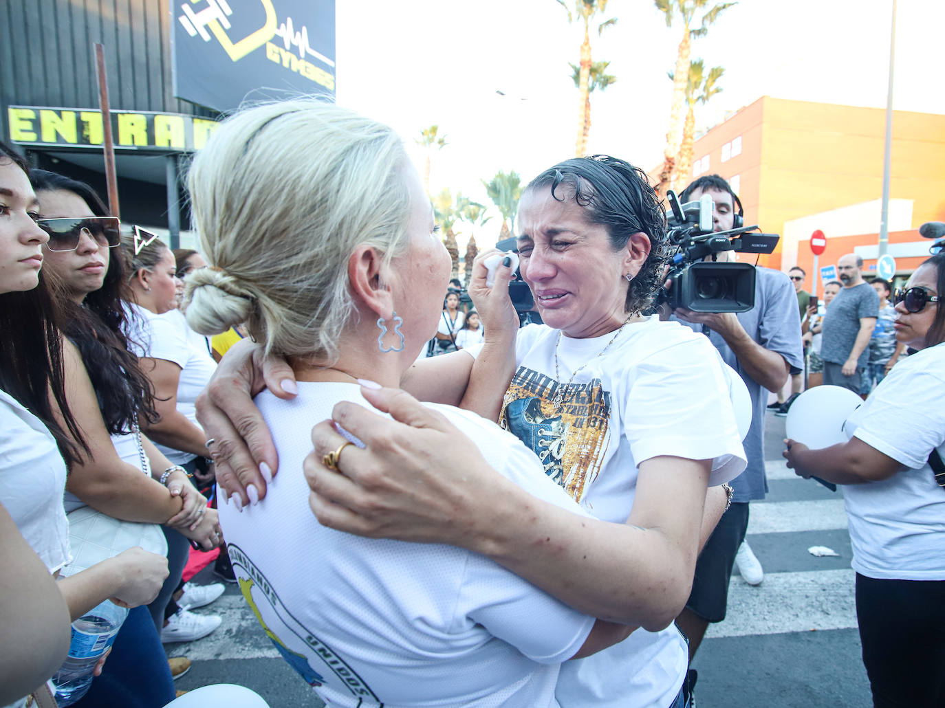 Las imágenes del homenaje a las víctimas de la tragedia de Las Atalayas