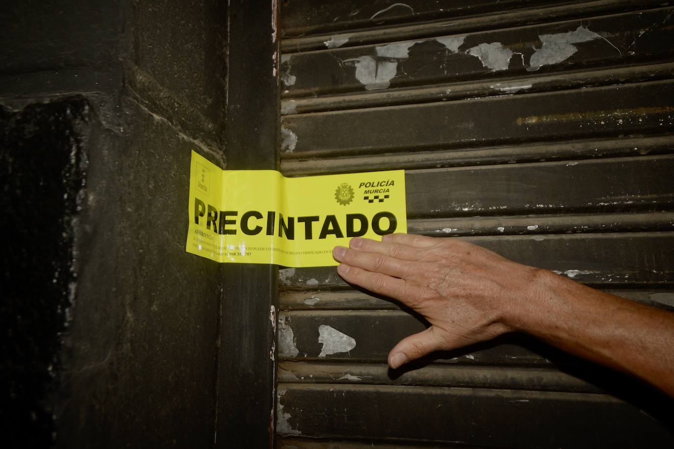 La Policía Local de Murcia precinta la sala Spectrum en Mariano Rojas