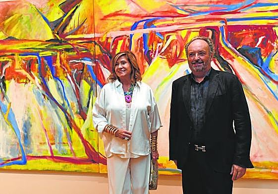 'Muher. Retrospectiva' fue inaugurada ayer por Francisca Muñoz y Manuel Herrera en el Mubam.