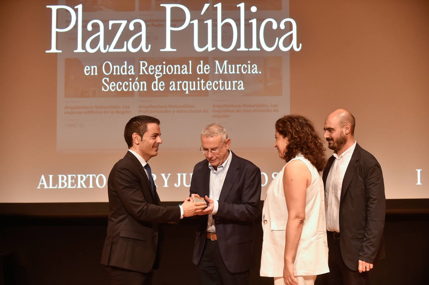 La entrega de galardones a los profesionales de la arquitectura, en imágenes