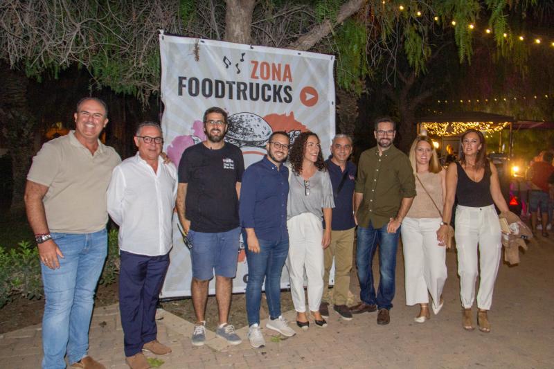 El &#039;Food Street Market&#039; de Torrevieja abre sus puertas en el parque de las Naciones