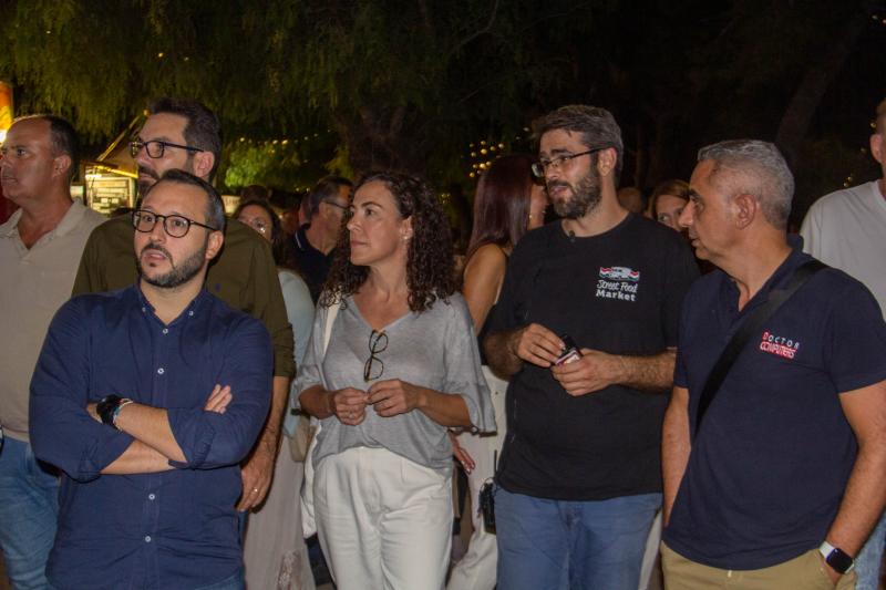 El &#039;Food Street Market&#039; de Torrevieja abre sus puertas en el parque de las Naciones