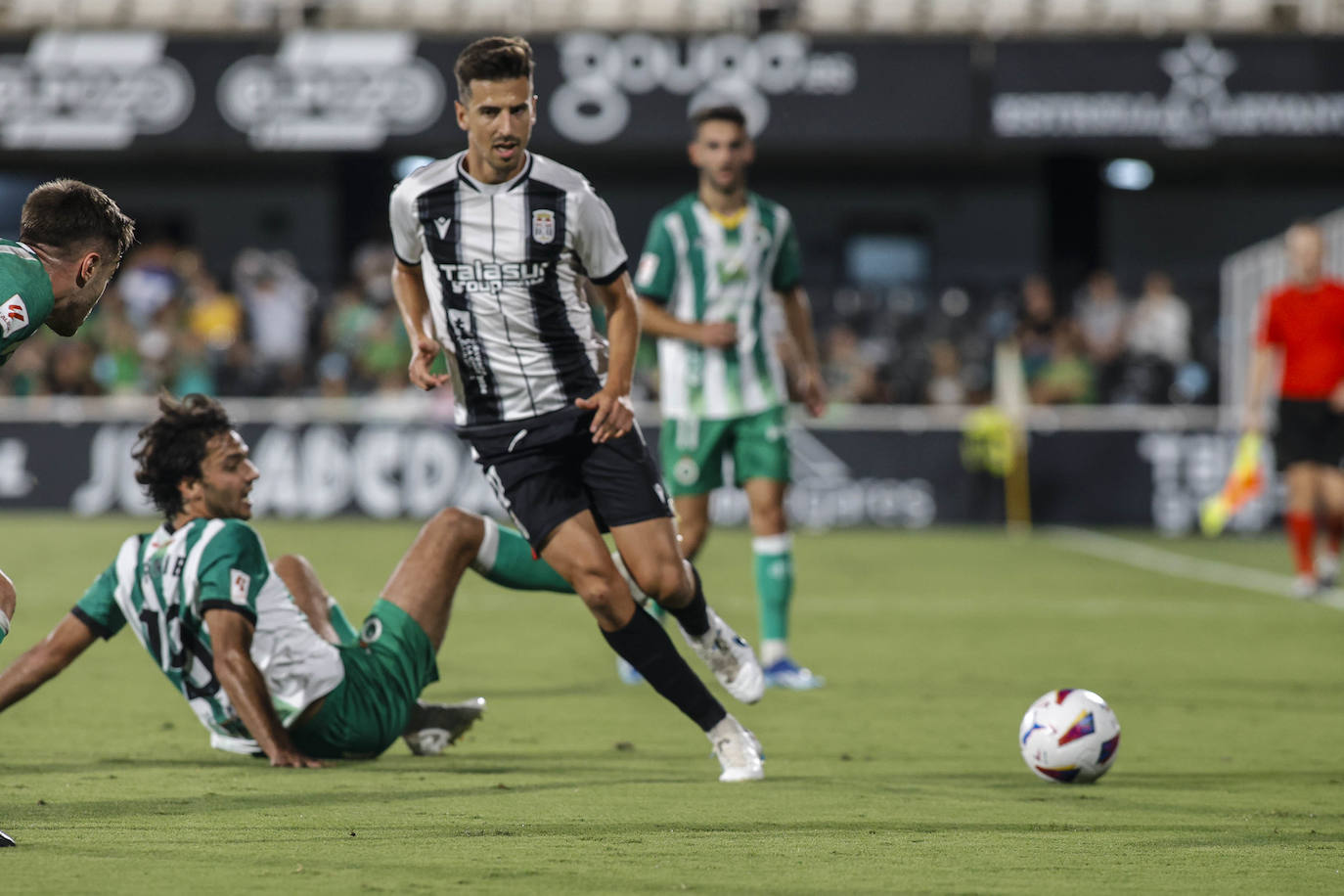 La derrota del Cartagena frente al Racing, en imágenes