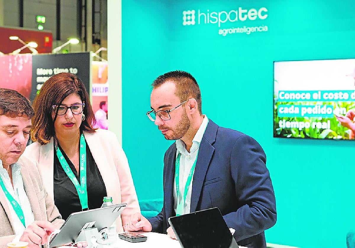 El estand de la empresa recibió a nuevos clientes para iniciar acuerdos de colaboración.