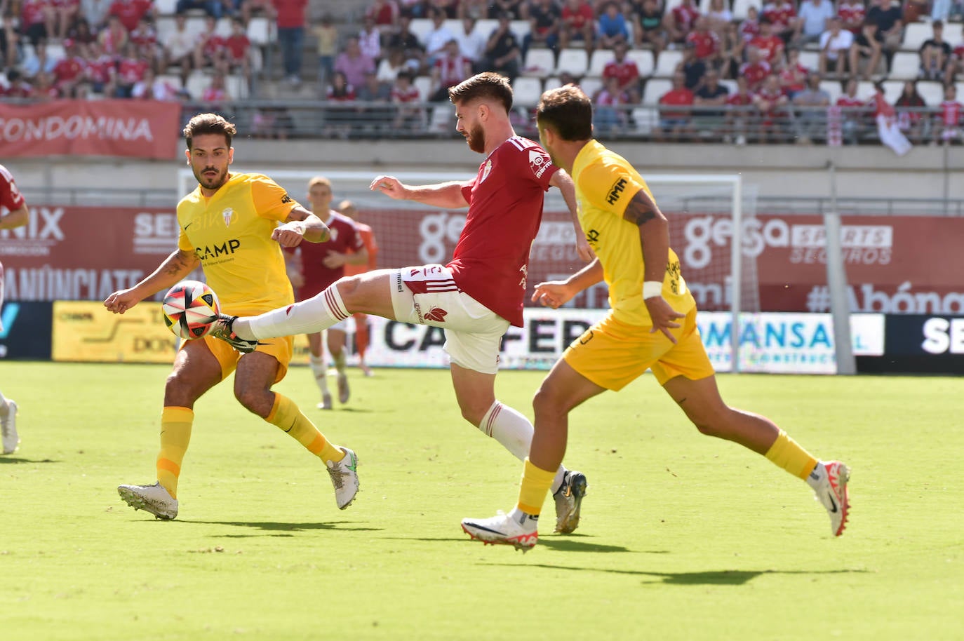La victoria del Real Murcia frente al Algeciras, en imágenes
