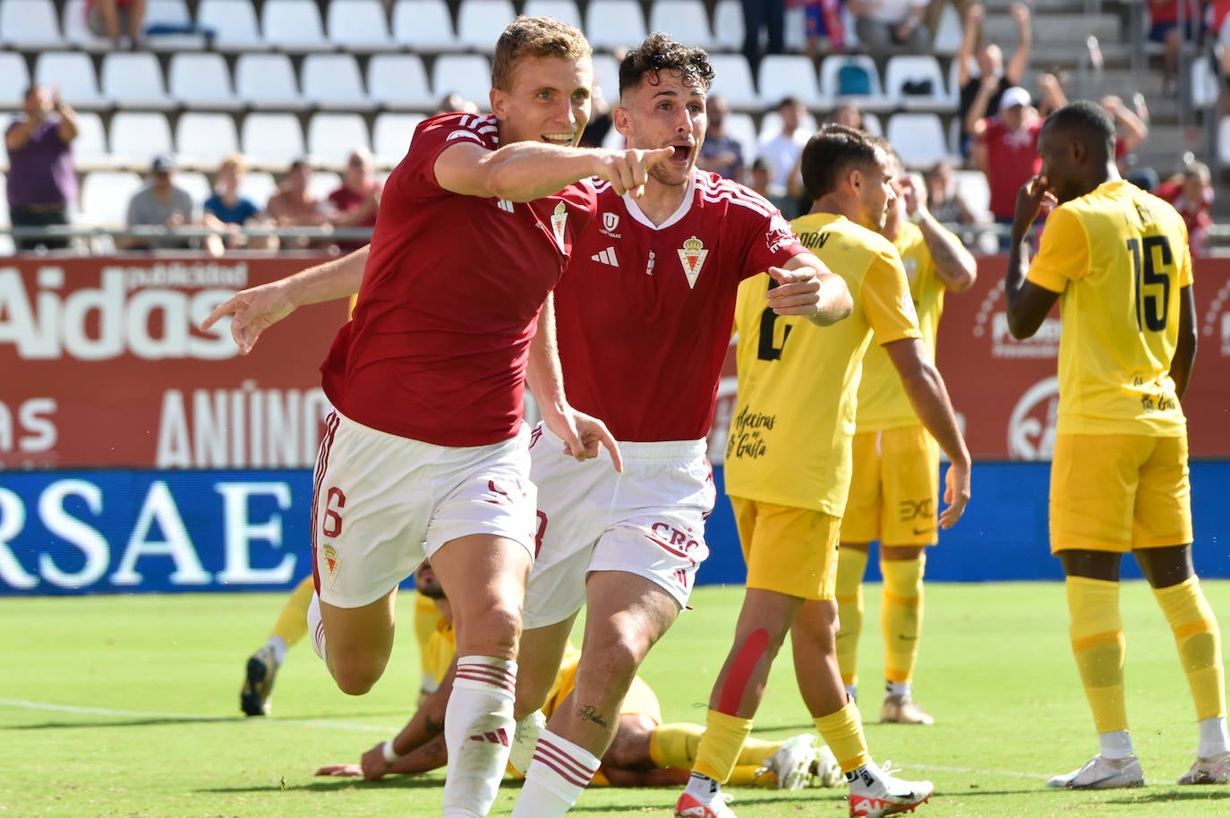 La victoria del Real Murcia frente al Algeciras, en imágenes