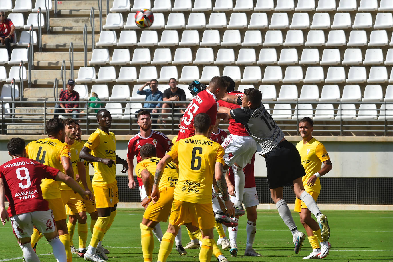 La victoria del Real Murcia frente al Algeciras, en imágenes