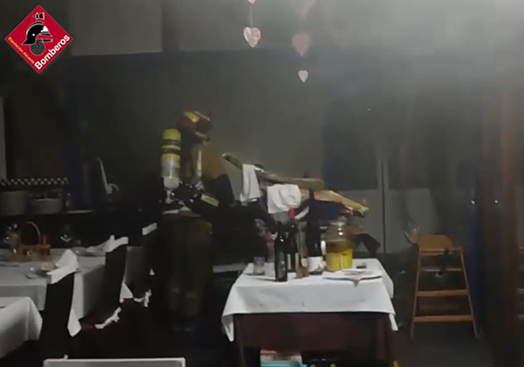 Imágenes del local tras el fuego.