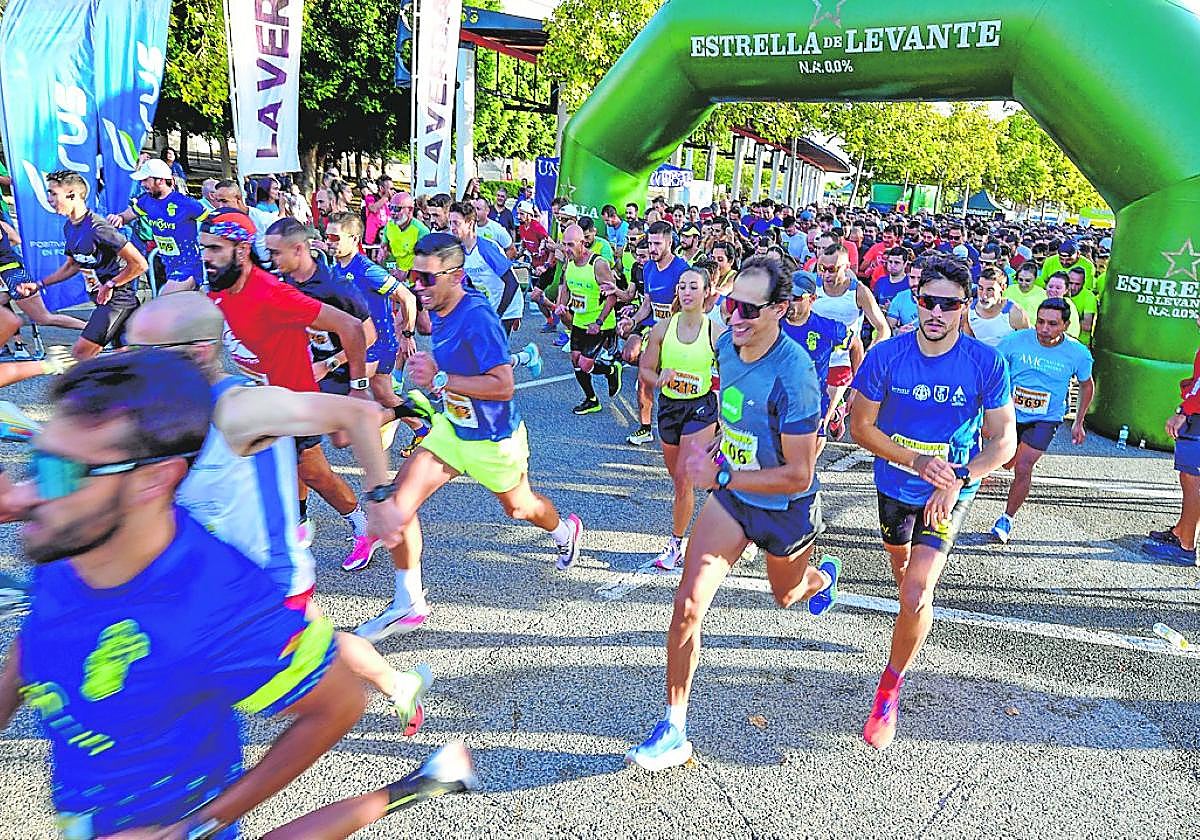 Participantes en la carrera de empresas del año pasado.