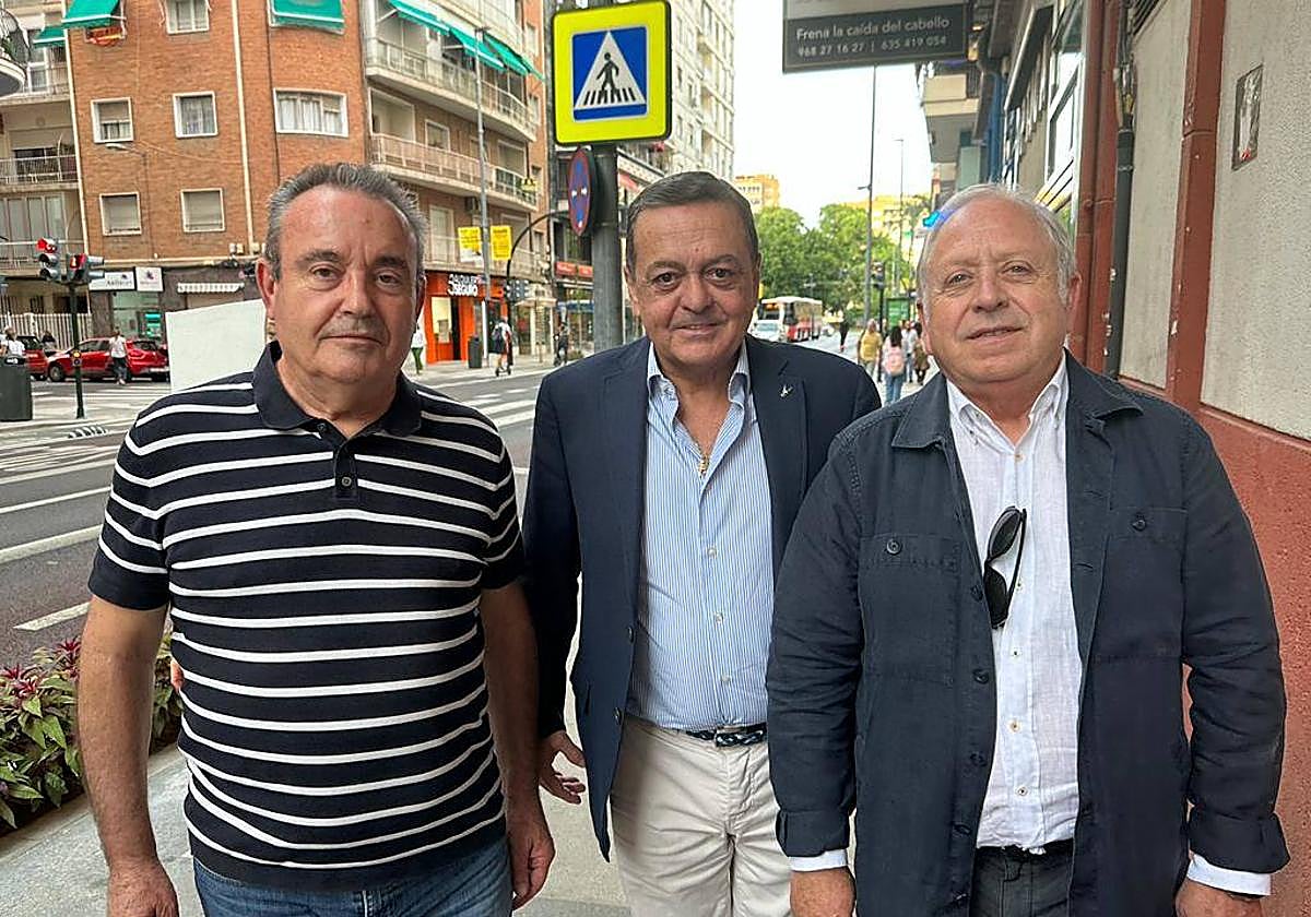 Santiago Navarro, José María Albarracín y Antonio Jiménez, este lunes.