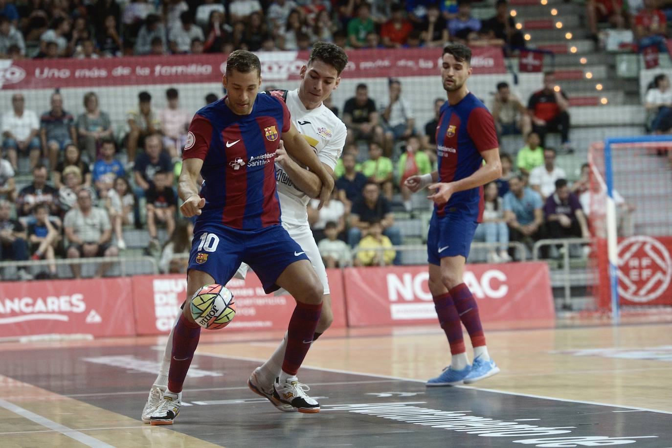 Las imágenes del partido ElPozo-Barça (2-4)