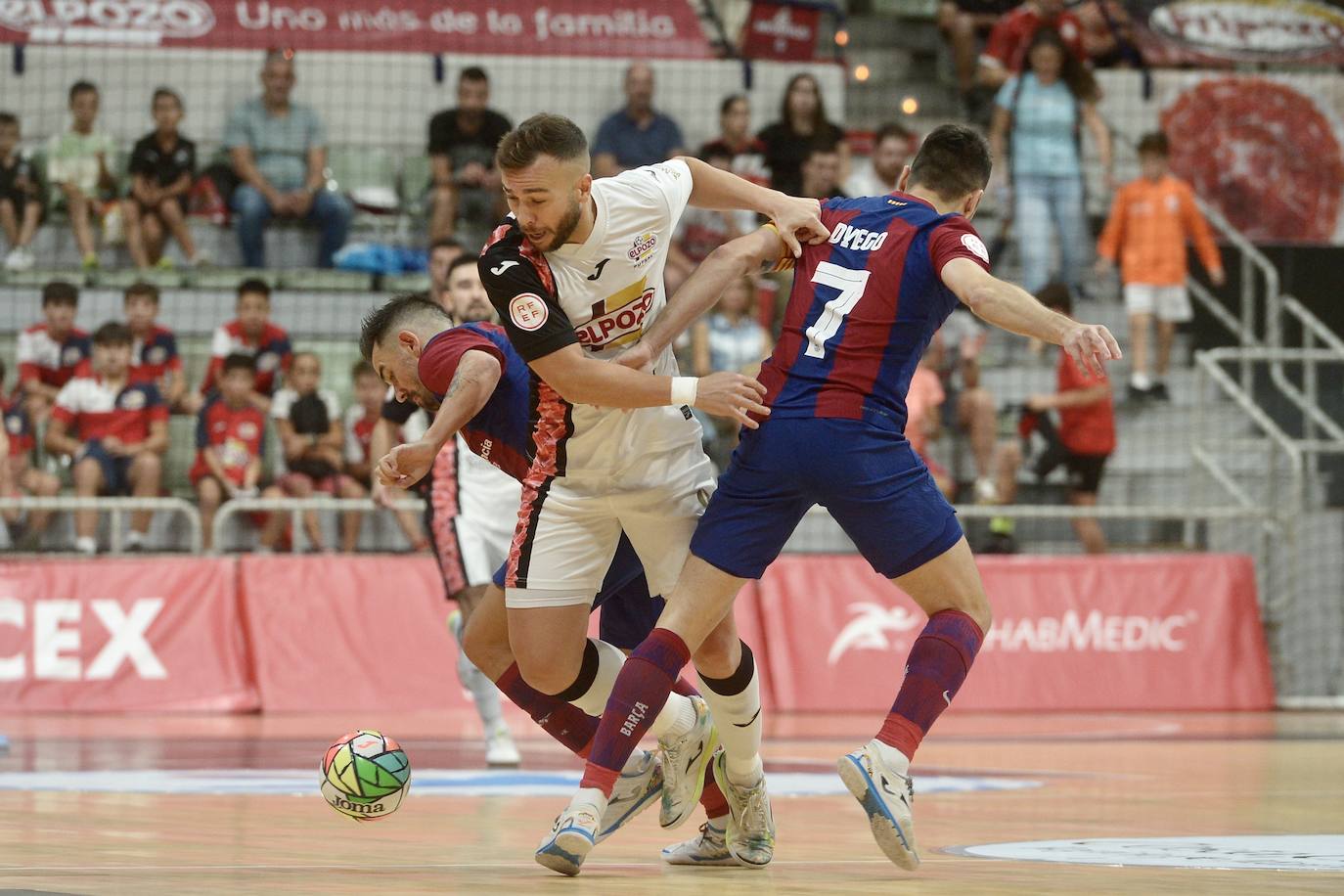 Las imágenes del partido ElPozo-Barça (2-4)