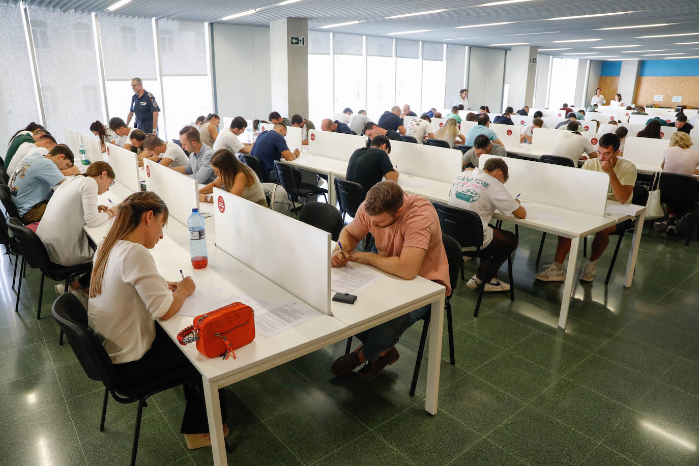 Las imágenes de las oposiciones a agente de la Policía Local de Lorca