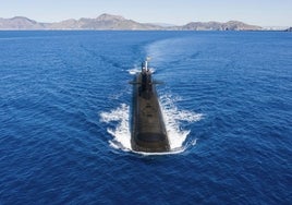 Submarino S-81 en una de las pruebas de inmersión en el litoral cartagenero.