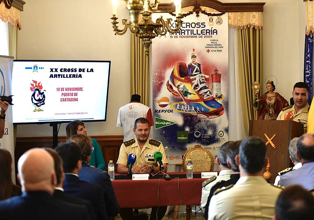Presentación de la vigésima edición del Cross de la Artillería de Cartagena, este miércoles, en el Gobierno Militar.