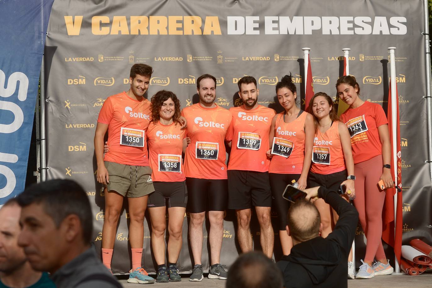 El podio de los participantes en la Carrera de Empresas de Murcia 2023