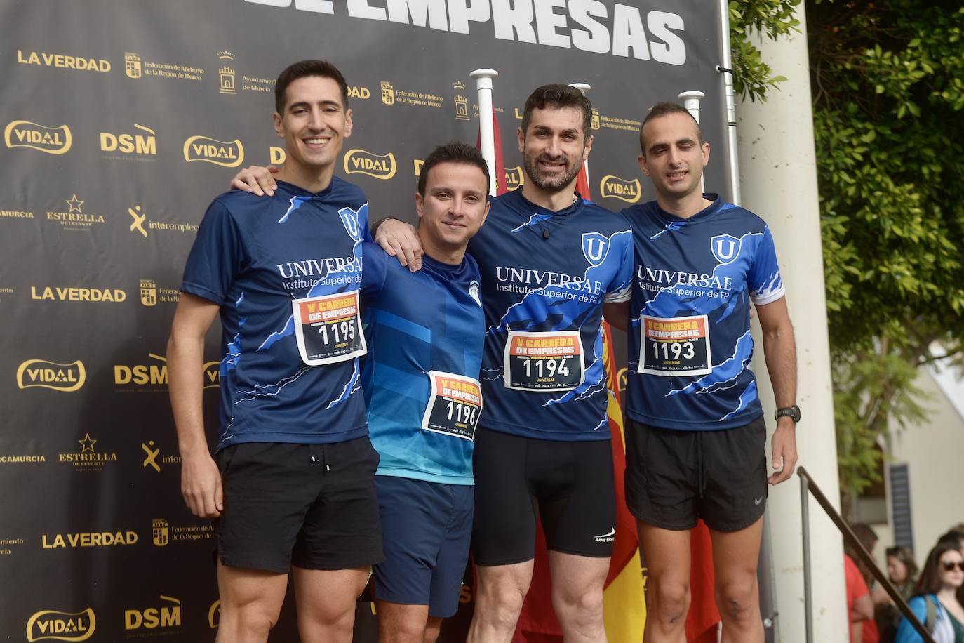 El podio de los participantes en la Carrera de Empresas de Murcia 2023