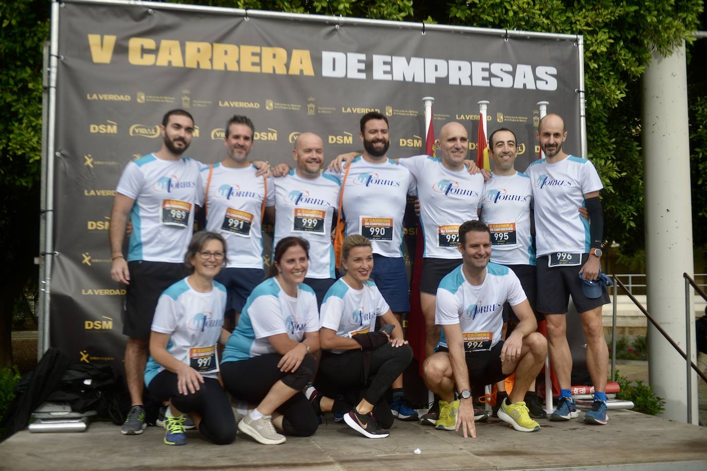 El podio de los participantes en la Carrera de Empresas de Murcia 2023