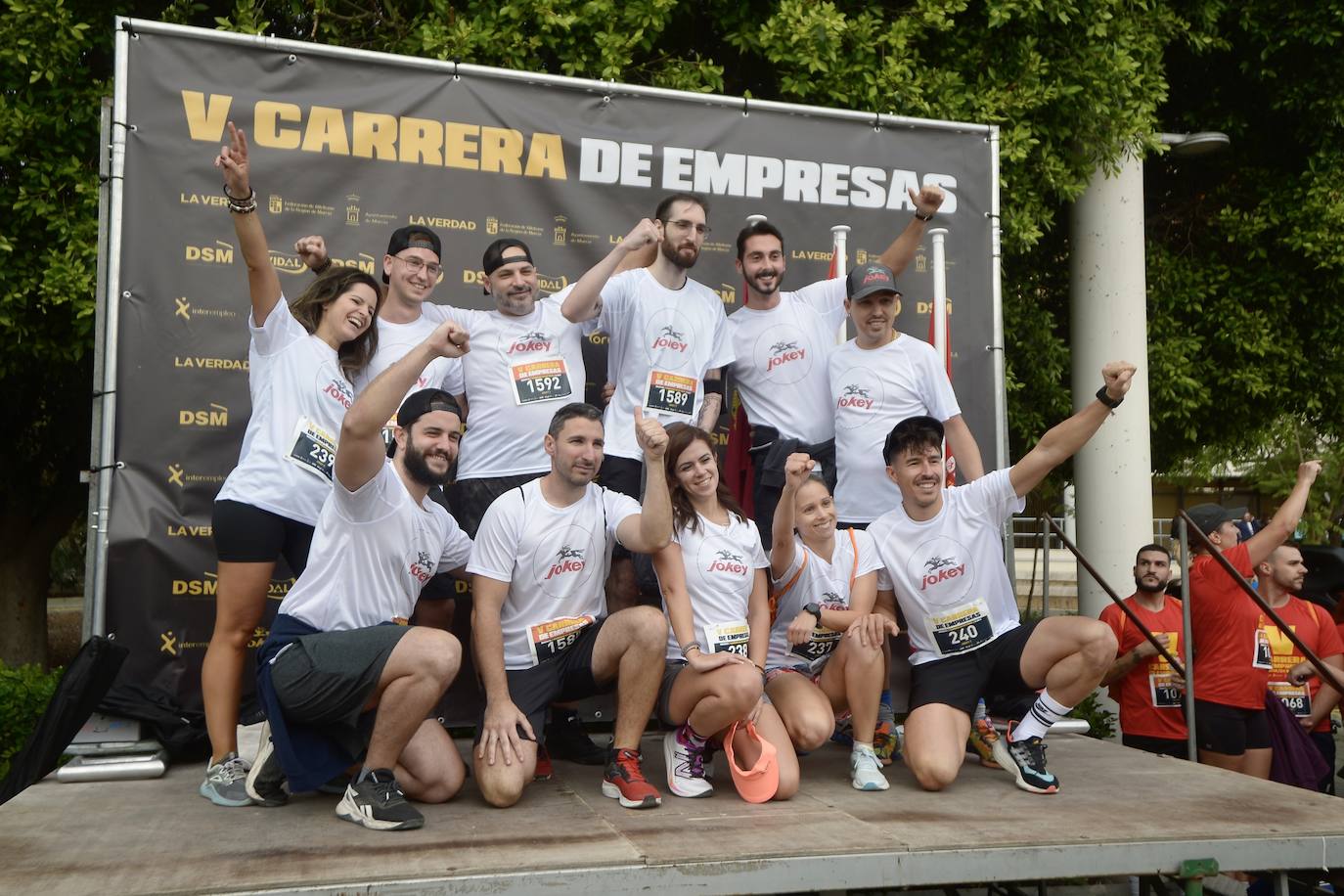 El podio de los participantes en la Carrera de Empresas de Murcia 2023