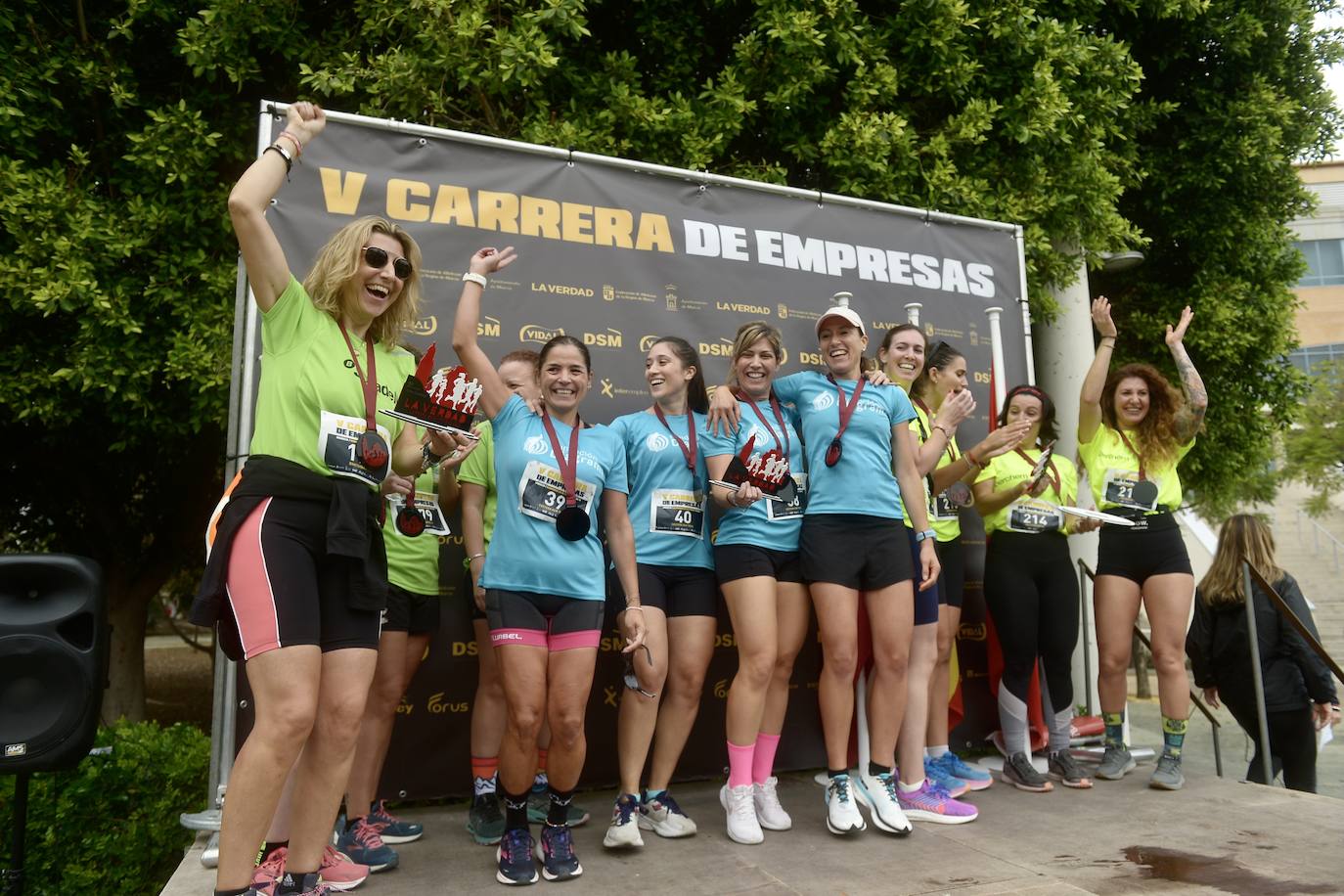 El podio de los participantes en la Carrera de Empresas de Murcia 2023