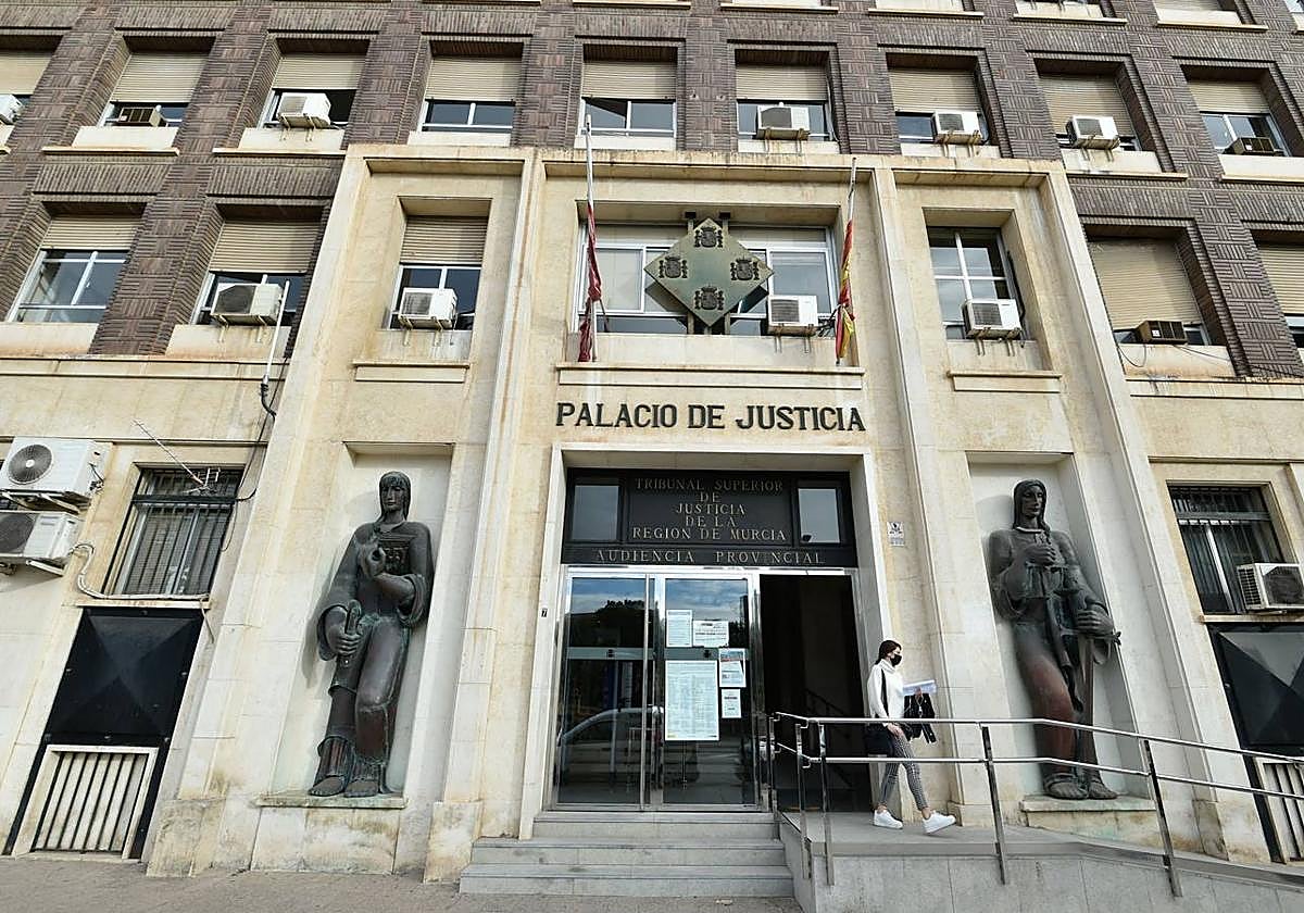 Imagen de archivo del Palacio de Justicia de Murcia.