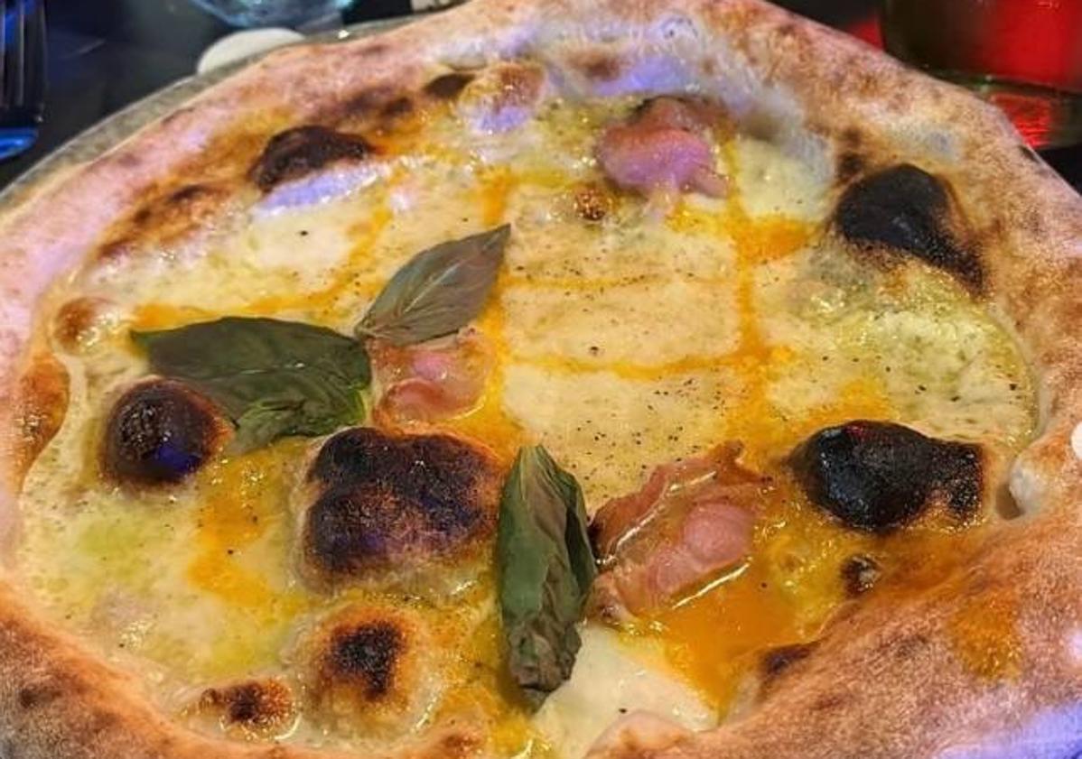 Imagen principal - Algunas de las pizzas del restaurante Mondo Napoli.