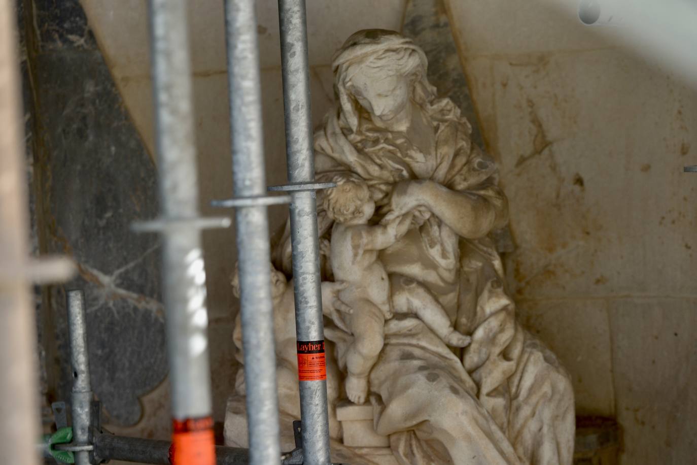 La visita a la fachada de la Catedral de Murcia, en imágenes