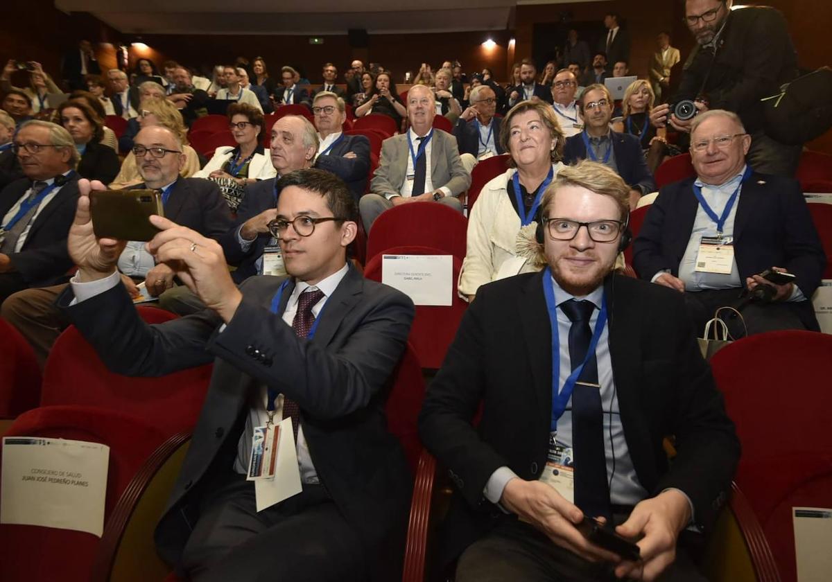 Representantes de la profesión médica de todo el continente asisten a las jornadas europeas celebradas en Murcia.