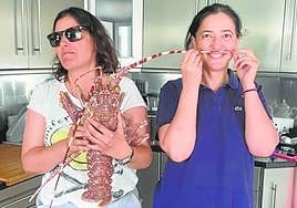 Emilia Landaluce y Rosa Belmonte, en una fotografía facilitada por la columnista y escritora murciana.