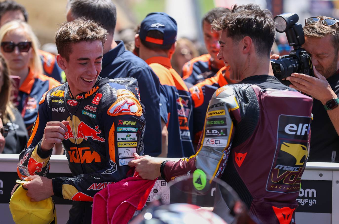 Después de una mala carrera en Argentina, Acosta volvió a dominar en el tercer gran premio, el de las Américas.