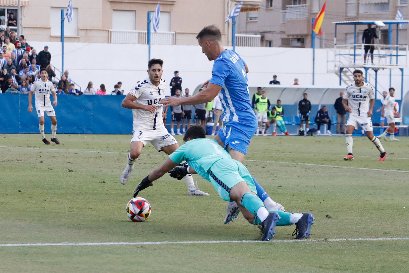 Las imágenes del Águilas-UCAM Murcia (1-0)