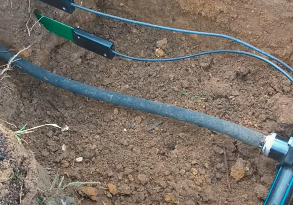 Sensores instaladosen un terreno decultivo.