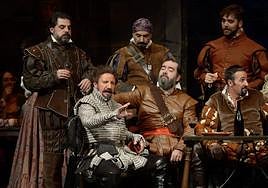 Un instante de la representación de 'Don Juan Tenorio' ayer en el Teatro Romea de Murcia.