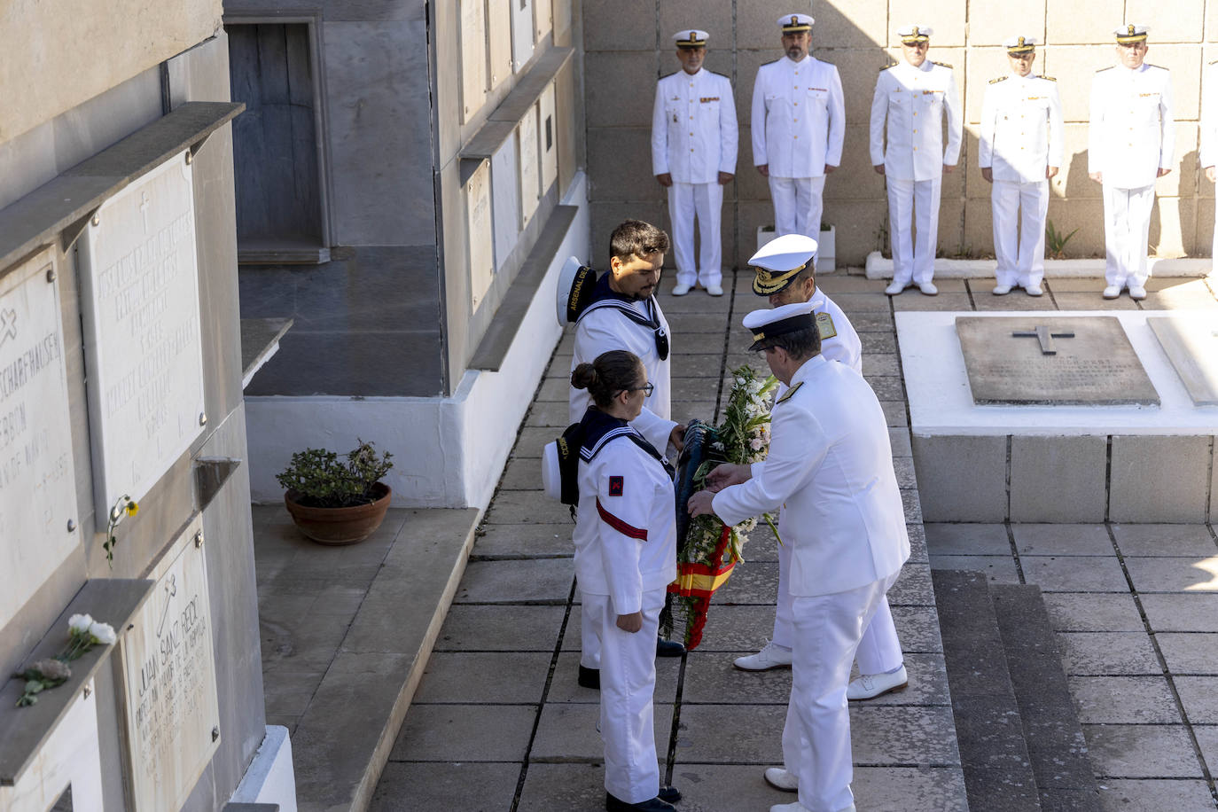 La Armada celebra el el día de los Fieles Difuntos en Cartagena
