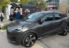 Exposición del nuevo KONA, el Ford Puma y el Suzuki Swift