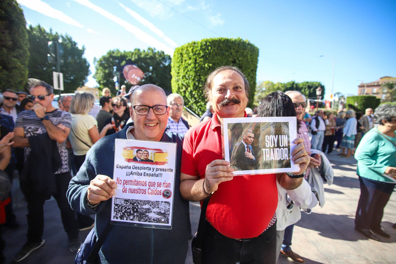 La concentración en La Glorieta de Murcia contra la ley de amnistía, en imágenes