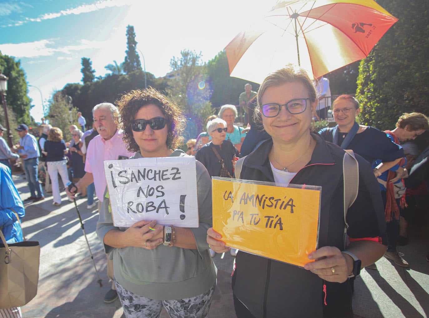 La concentración en La Glorieta de Murcia contra la ley de amnistía, en imágenes