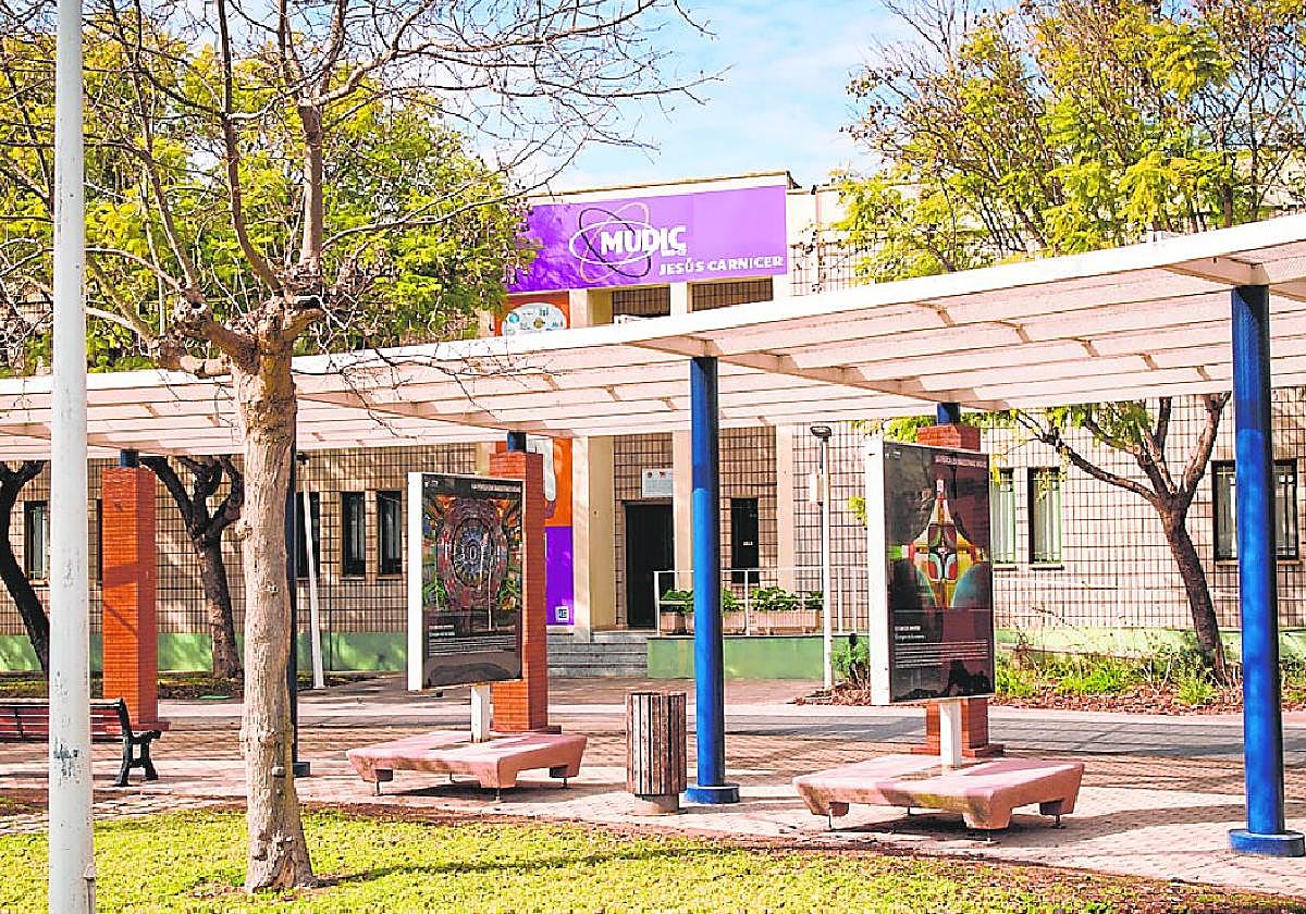 Vista del campus de la UMH en la pedanía oriolana de Desamparados.